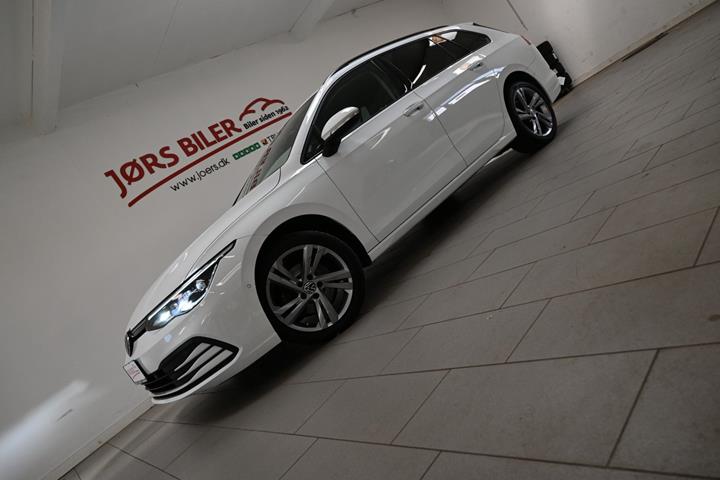 Hvid VW Golf VIII fra 2021