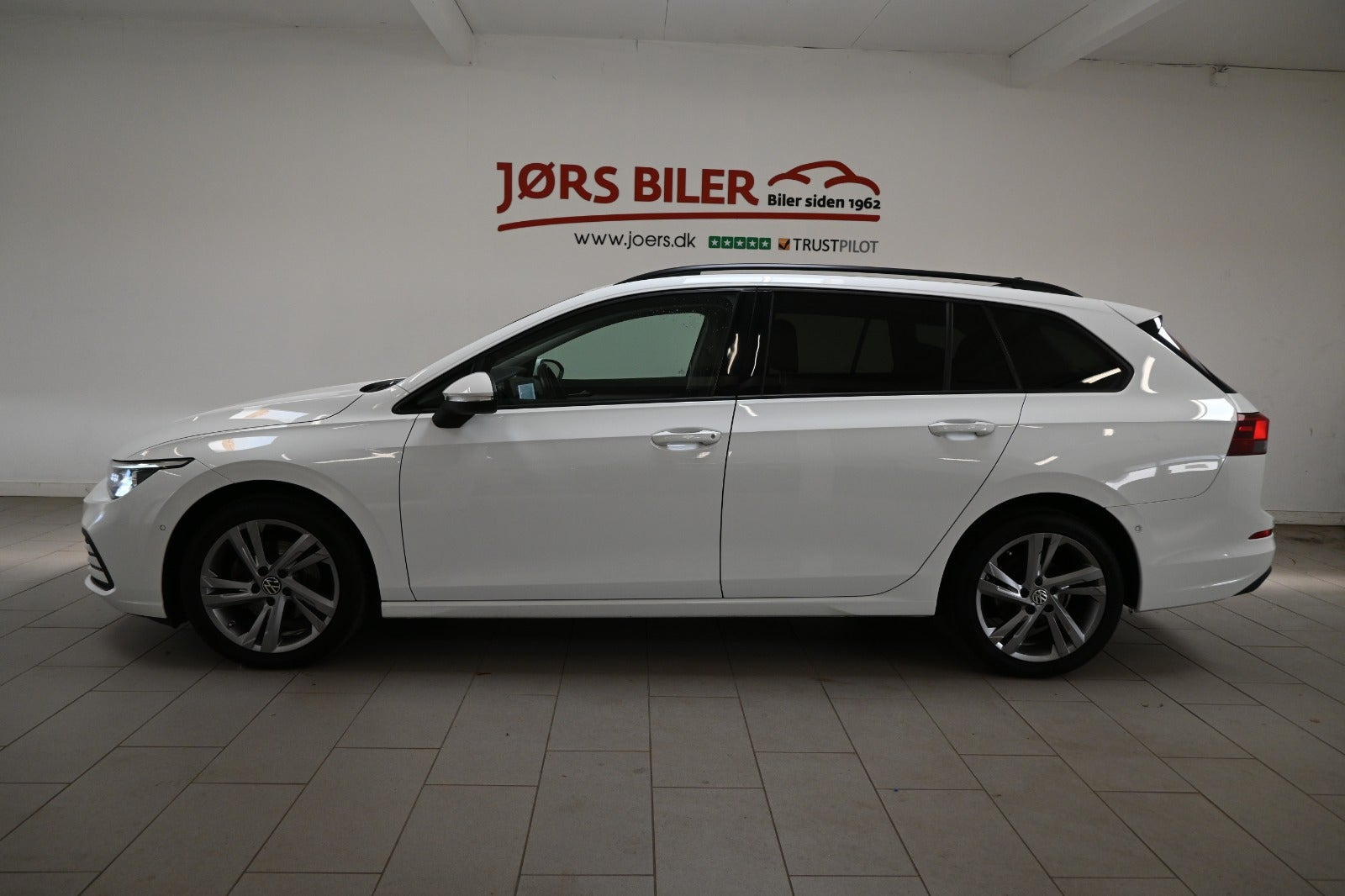 Hvid VW Golf VIII fra 2021