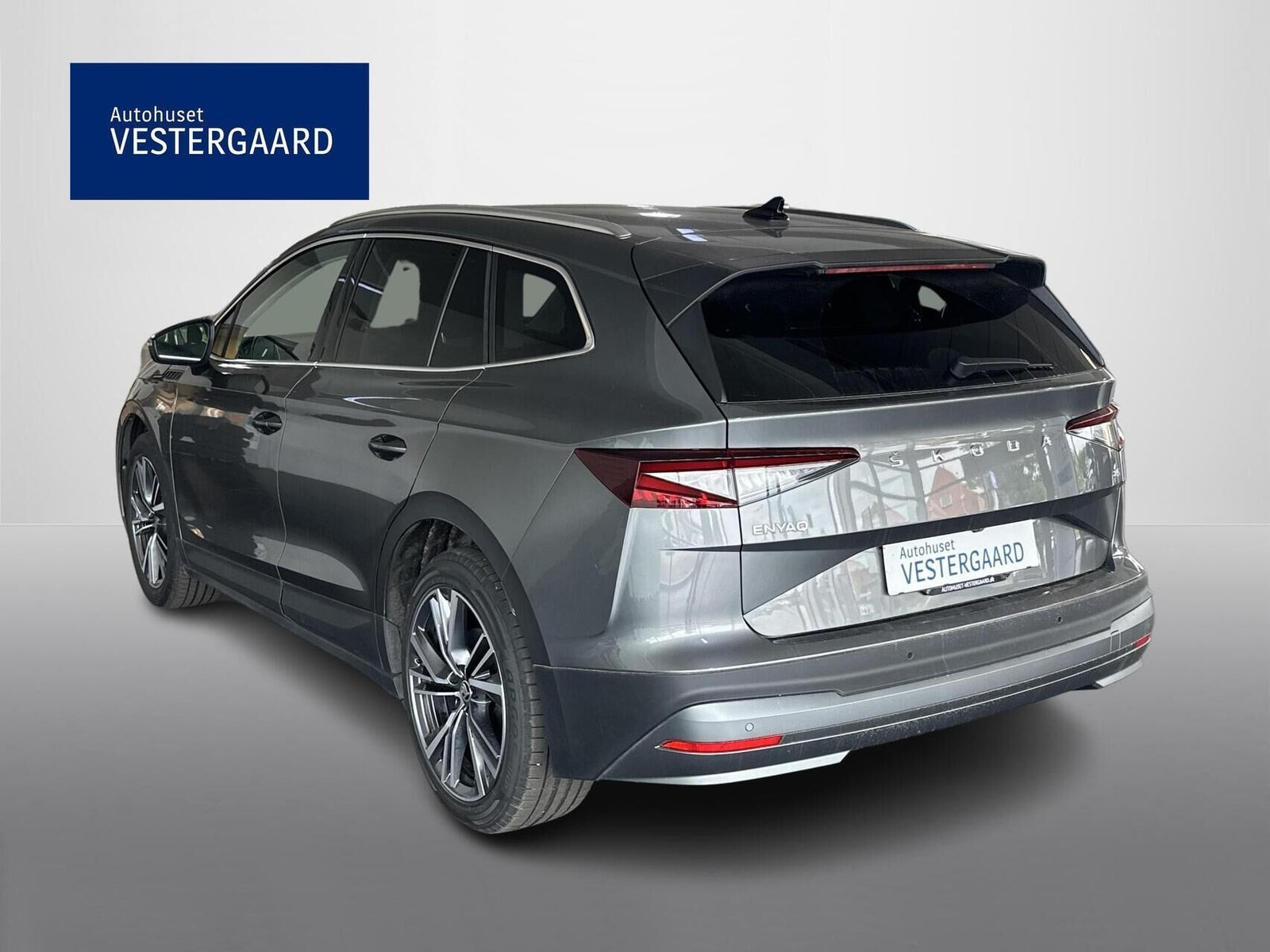 Grå Skoda Enyaq fra 2024