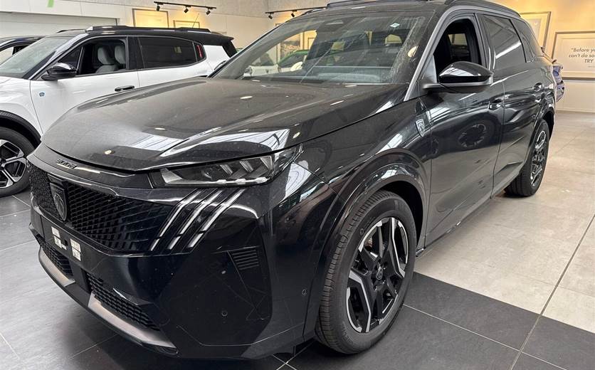 Peugeot e-5008 77 GT 7prs