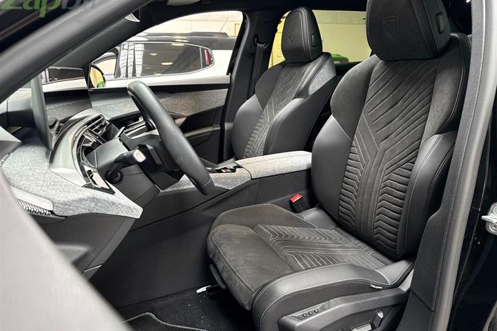 Sort Peugeot e-5008 fra 2025