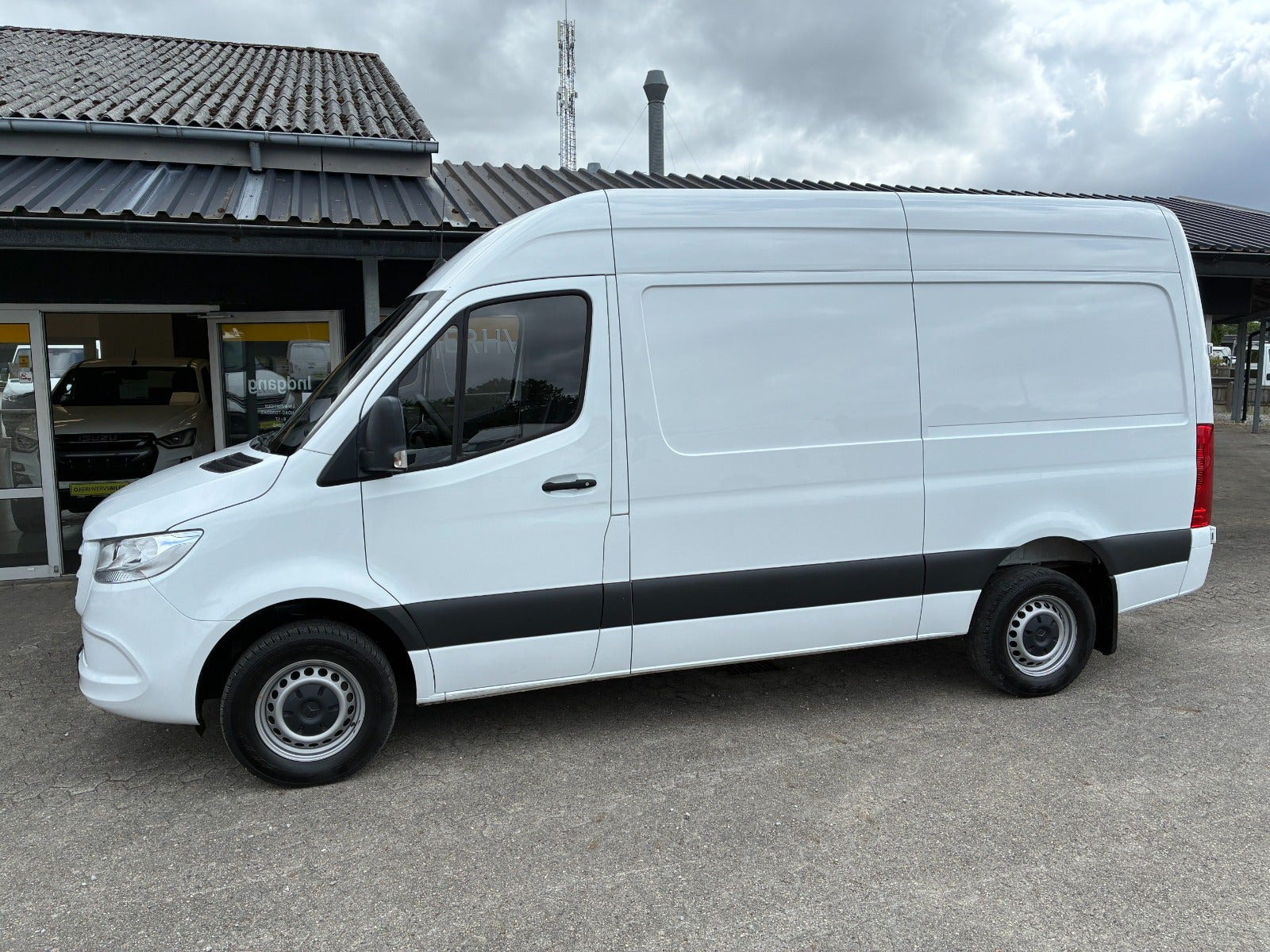 Mercedes Sprinter 317 2,0 CDi A2 Kassevogn aut. RWD