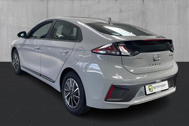 Grå Hyundai Ioniq fra 2022