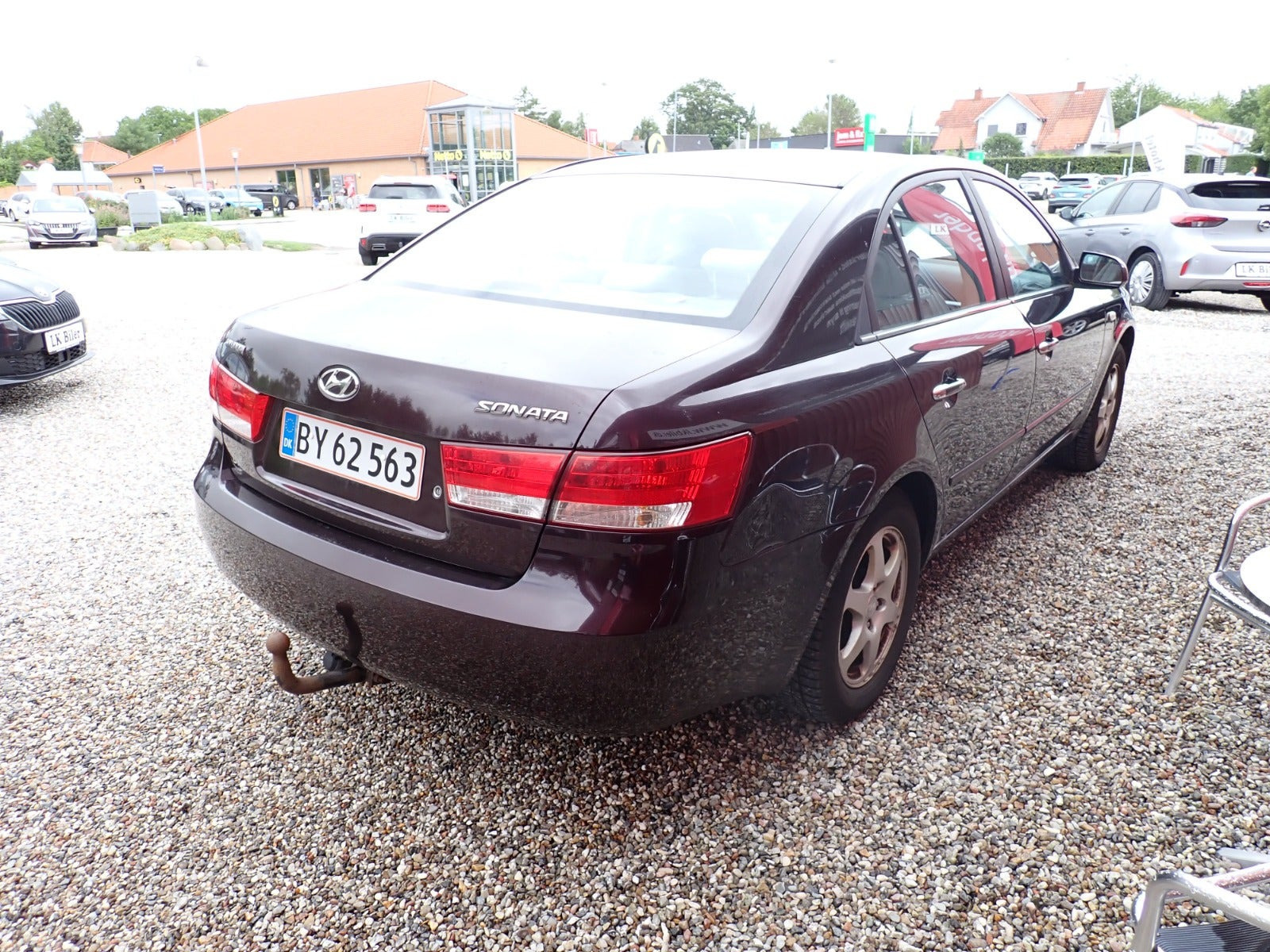 Grå Hyundai Sonata fra 2005