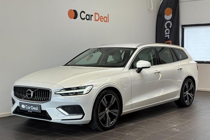 Hvid Volvo V60 fra 2022