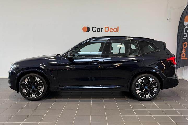 Sort BMW iX3 fra 2022
