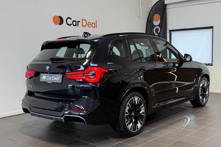 Sort BMW iX3 fra 2022