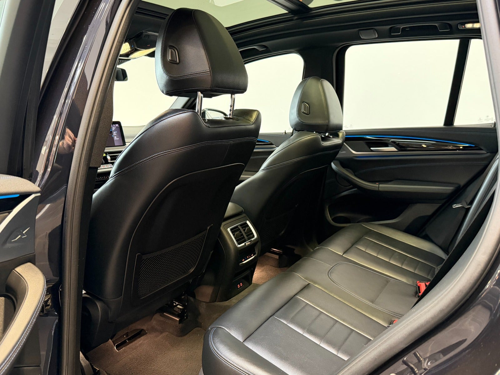 Sort BMW iX3 fra 2022