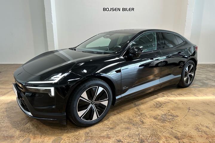 Sort Polestar 4 fra 2025 set udefra
