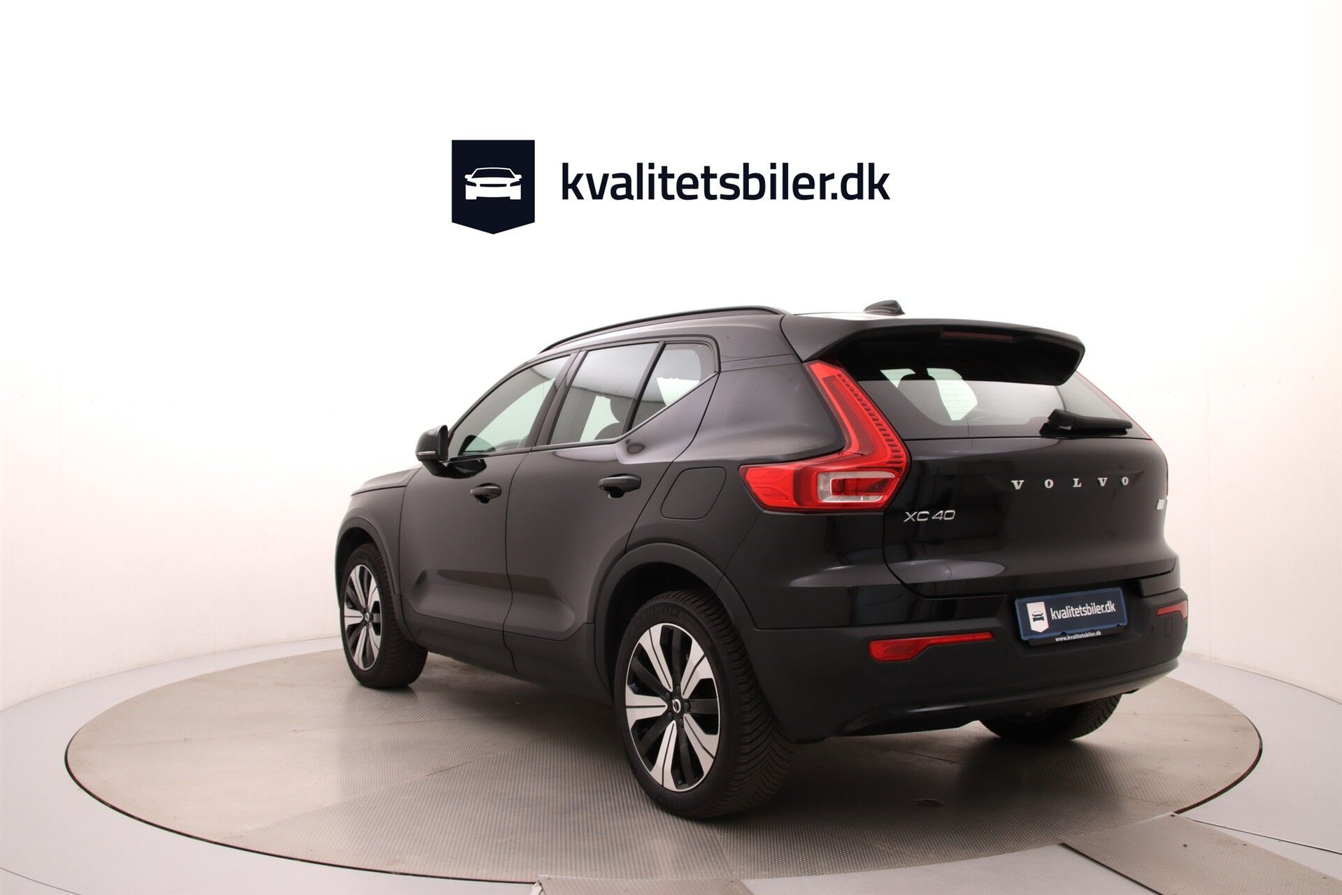 Sort Volvo XC40 fra 2023