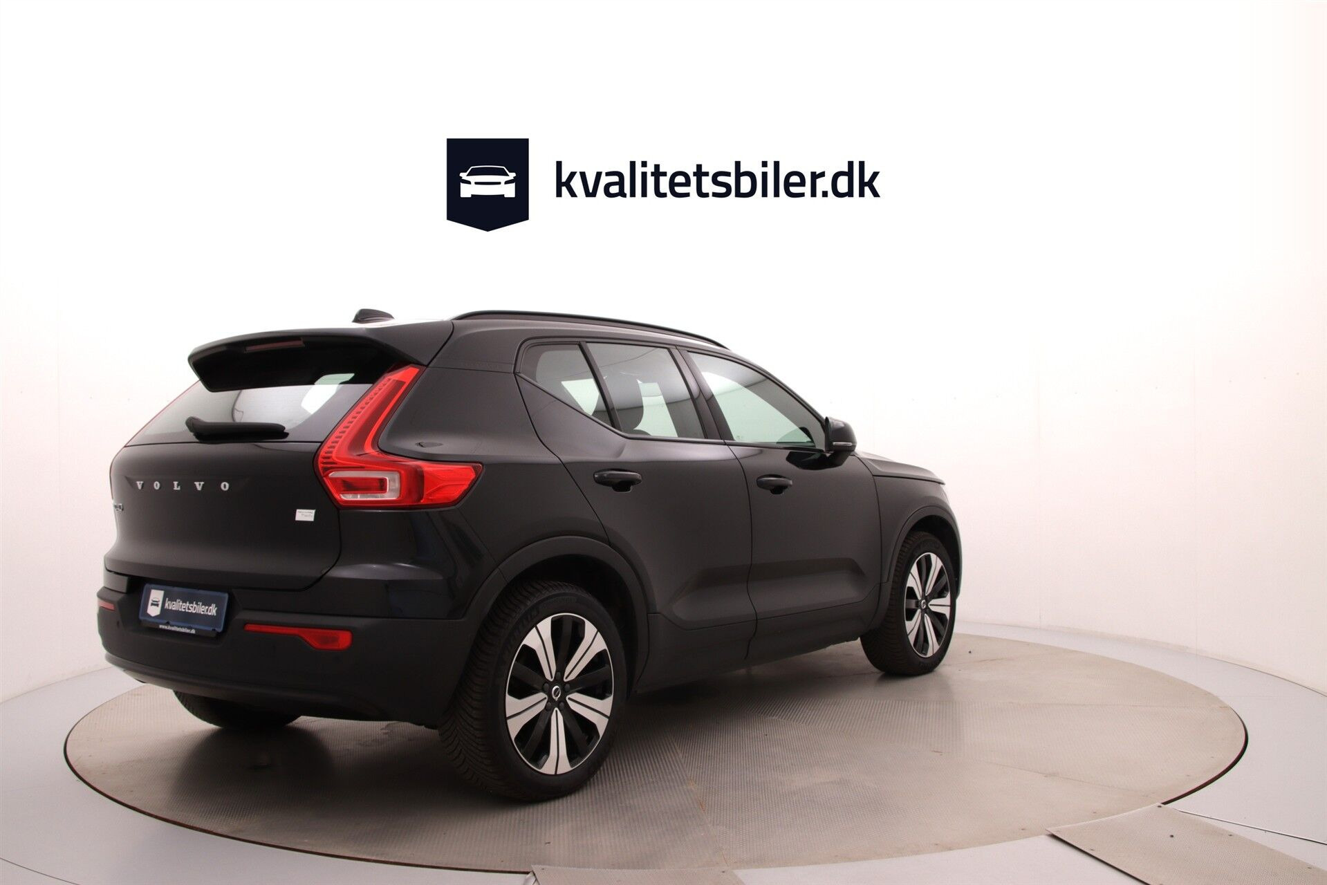Sort Volvo XC40 fra 2023