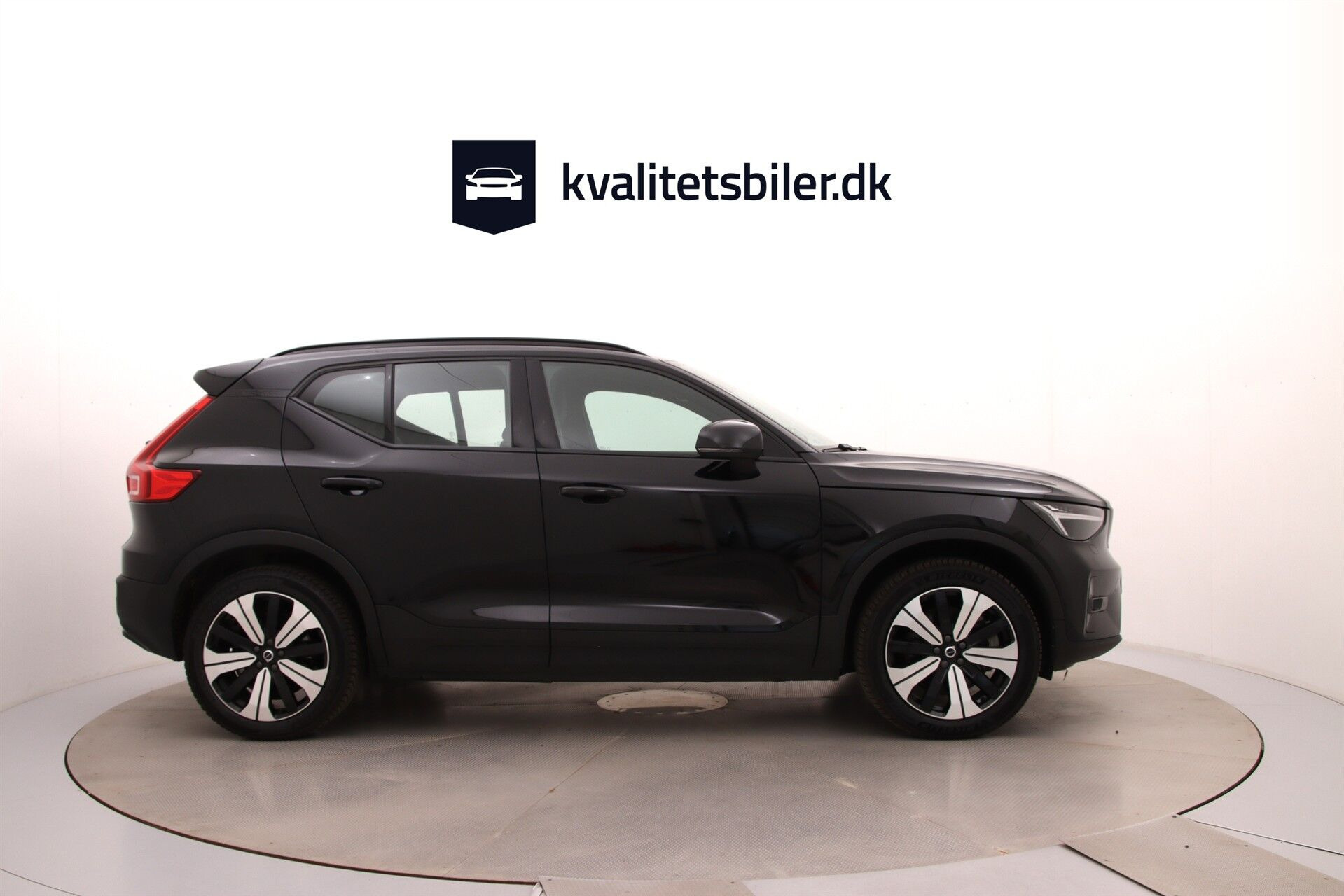 Sort Volvo XC40 fra 2023