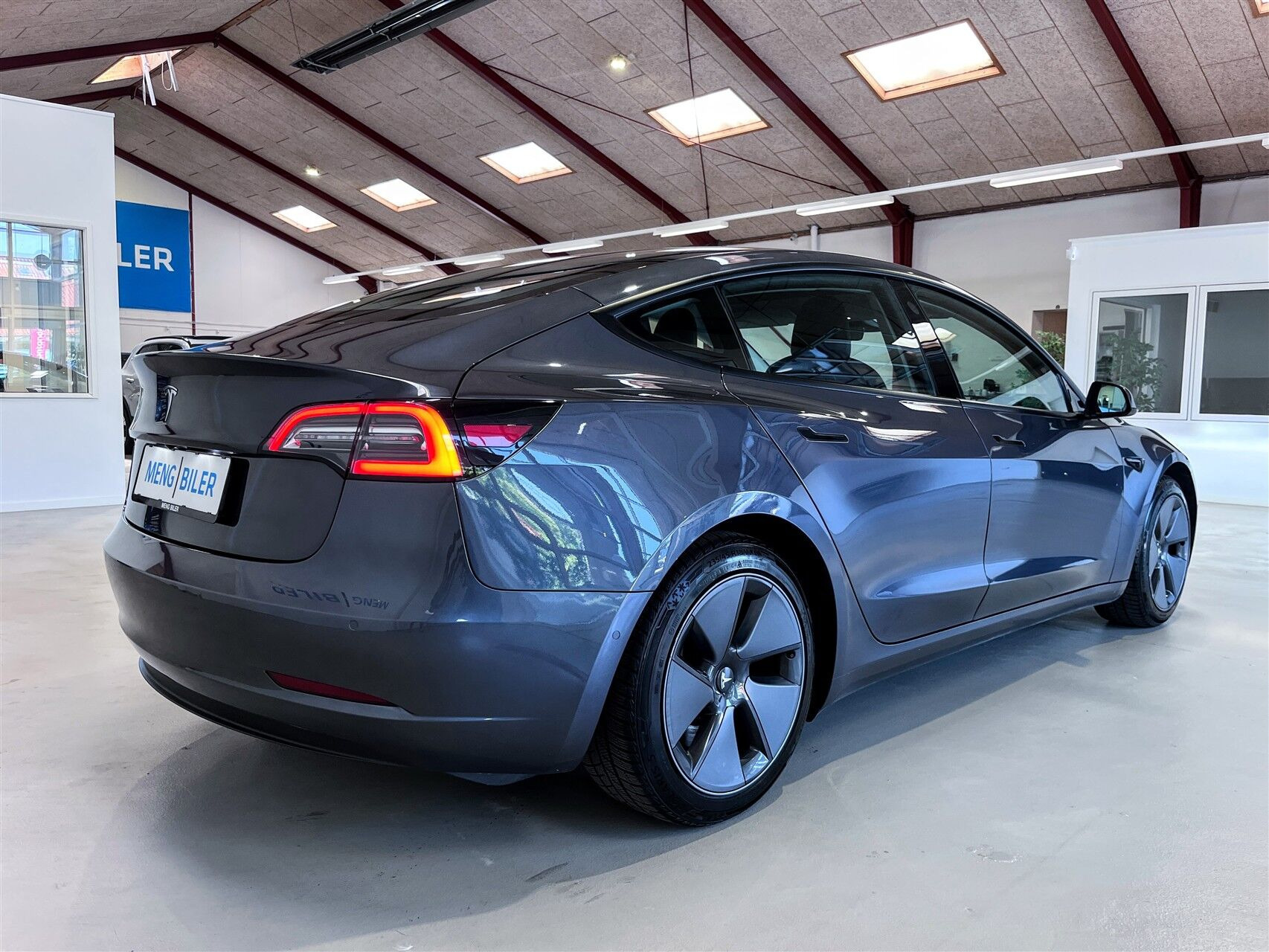 Tesla Model 3 Standard Range Plus, 325ps, 2021