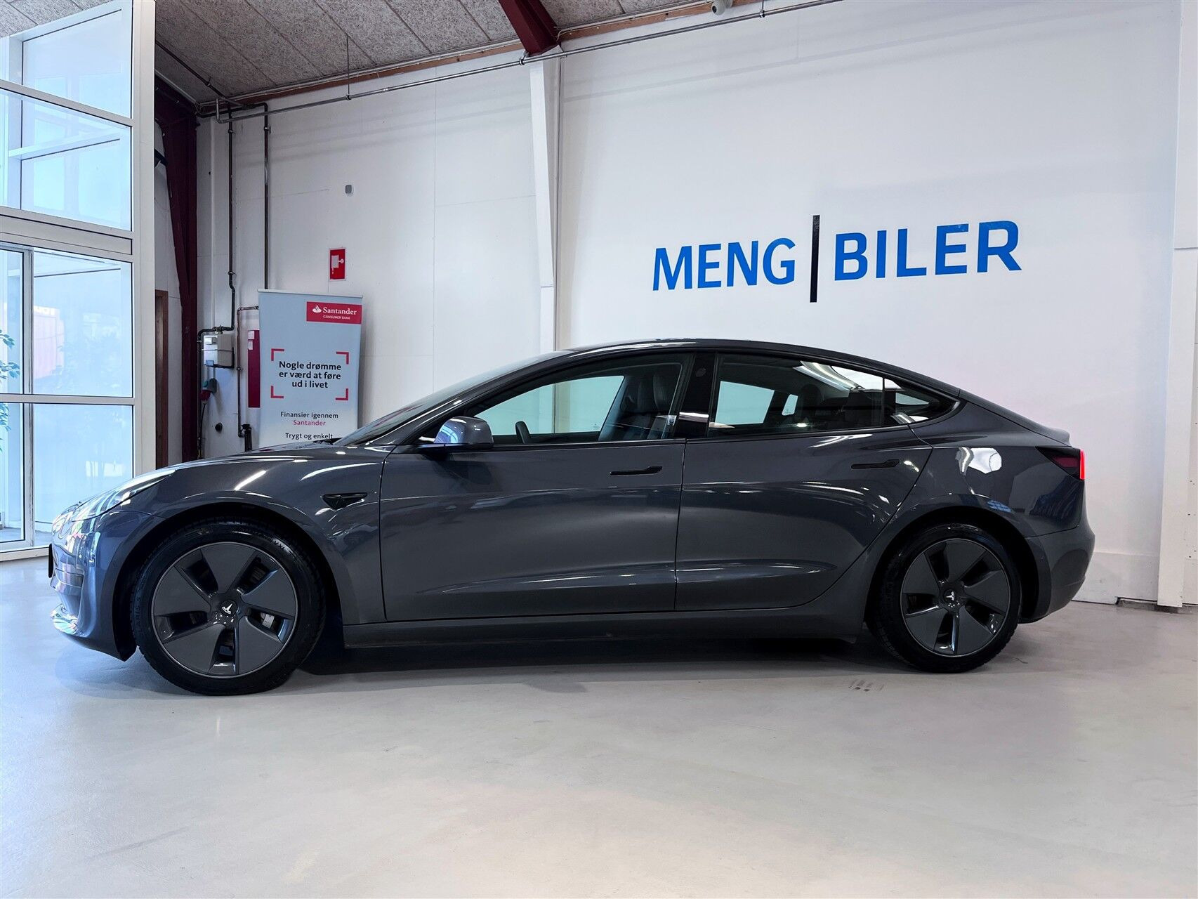 Tesla Model 3 Standard Range Plus, 325ps, 2021