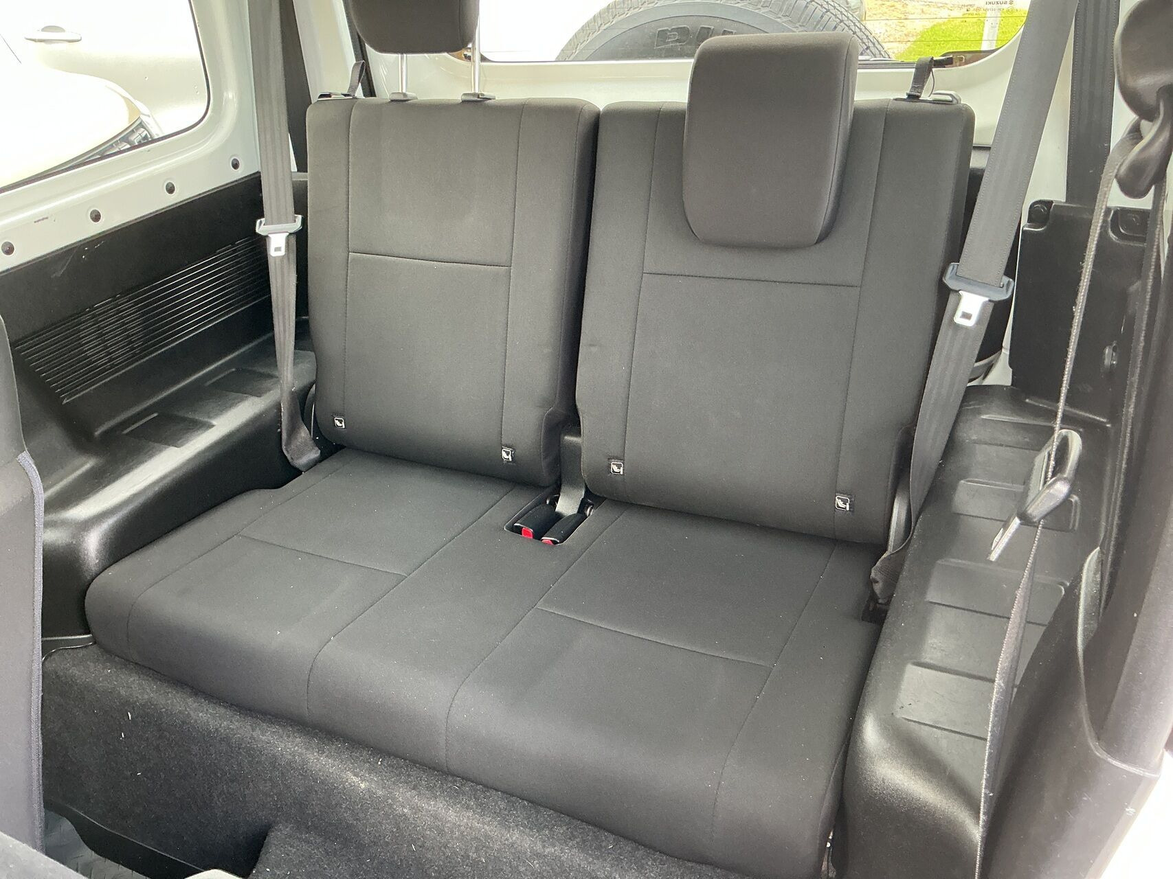 Hvid Suzuki Jimny fra 2020