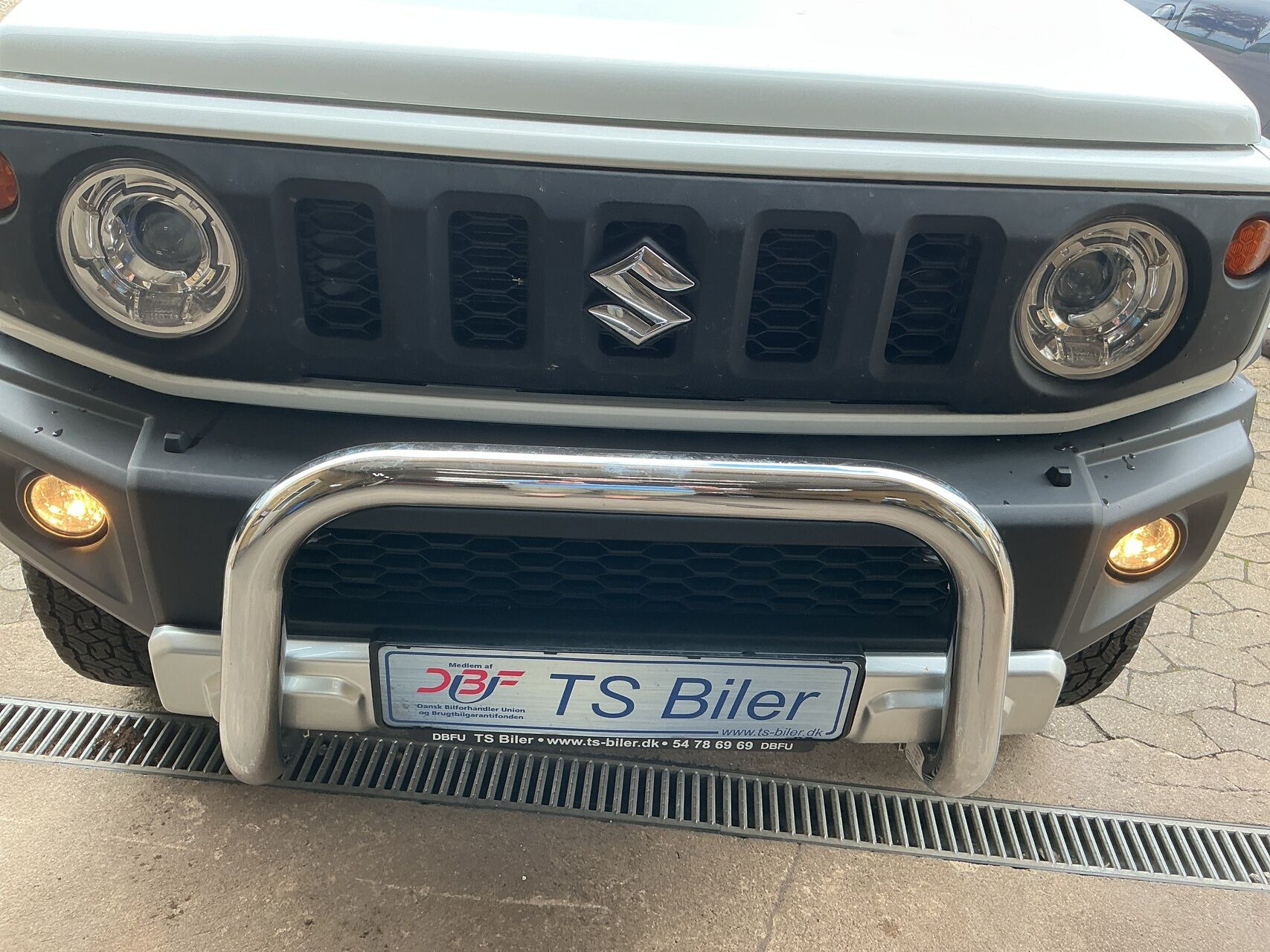 Hvid Suzuki Jimny fra 2020