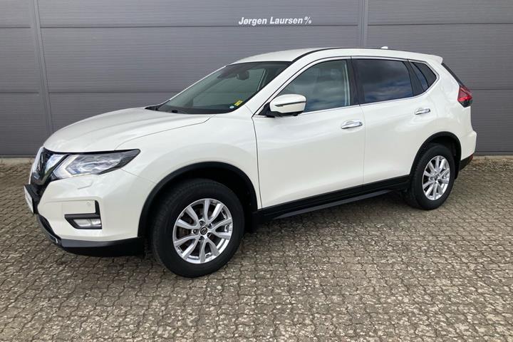 Hvid Nissan X-Trail fra 2020