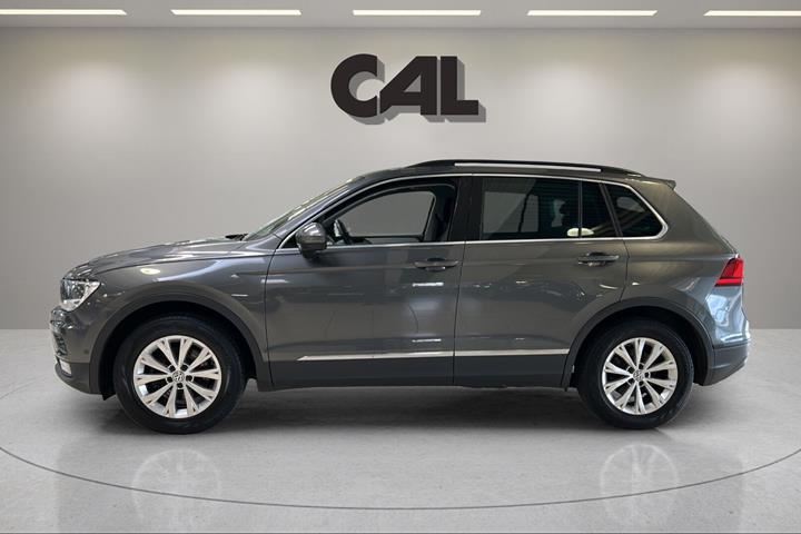 Grå VW Tiguan fra 2018