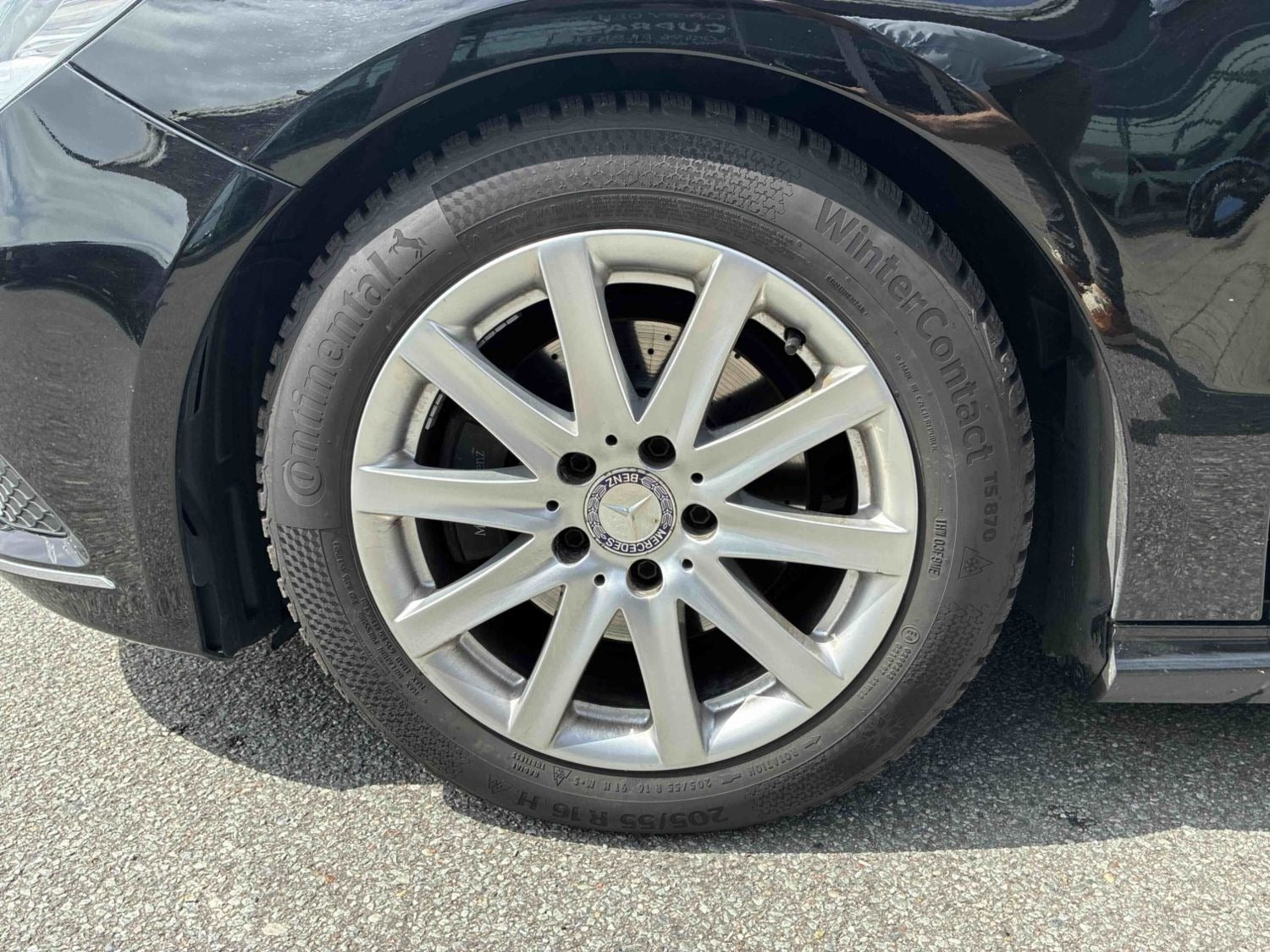 Sort Mercedes B180 fra 2013
