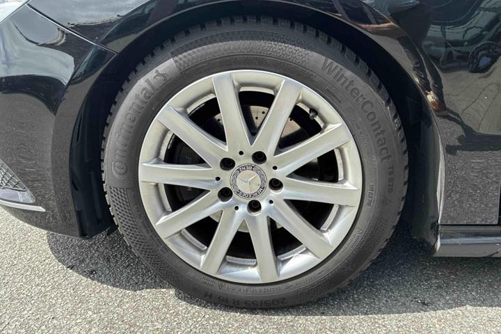 Sort Mercedes B180 fra 2013