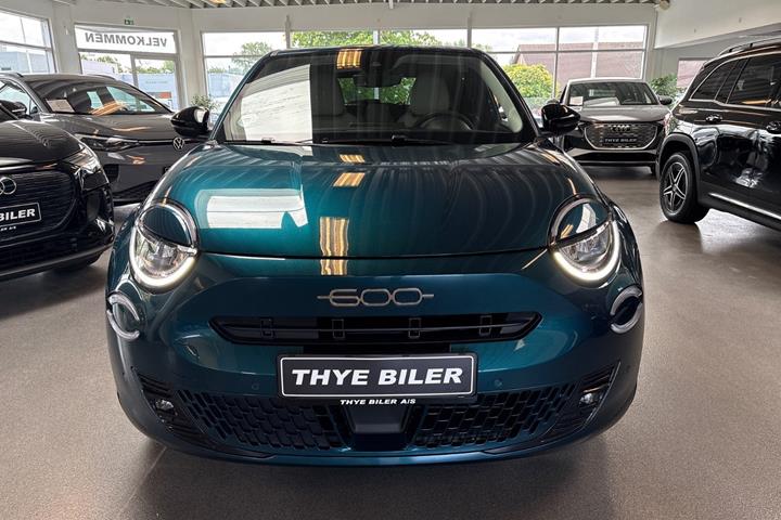 Grøn Fiat 600e fra 2024