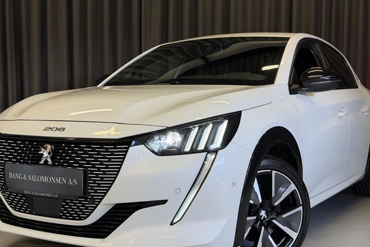 Hvid Peugeot e-208 fra 2022