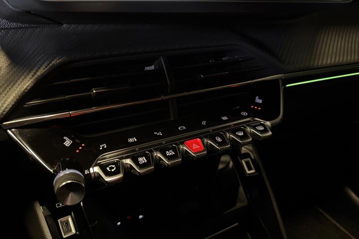 Hvid Peugeot e-208 fra 2022