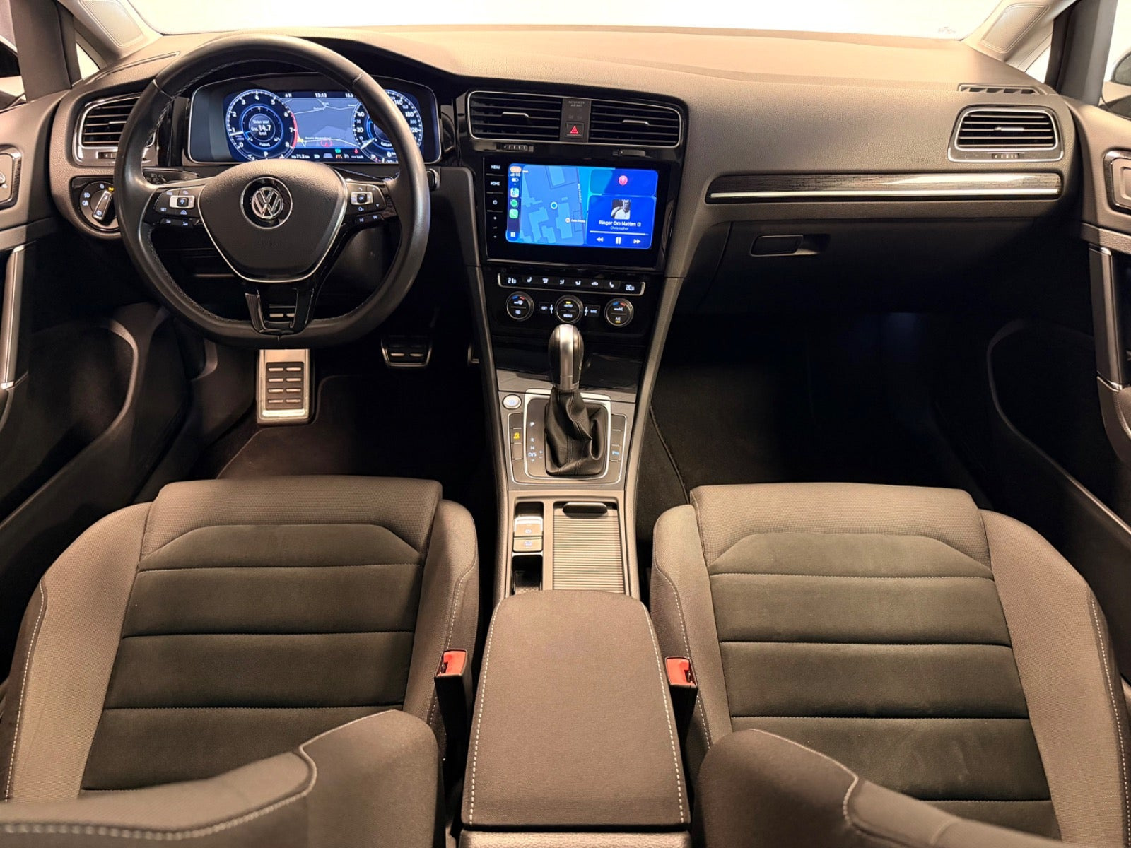 Sort VW Golf VII fra 2018