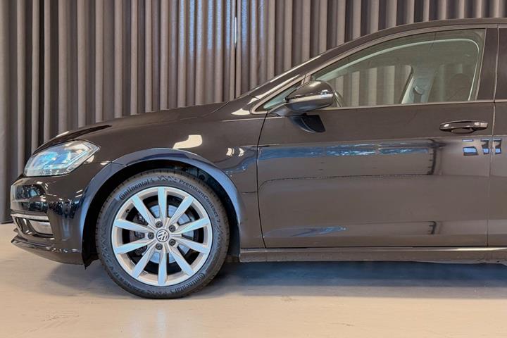 Sort VW Golf VII fra 2018