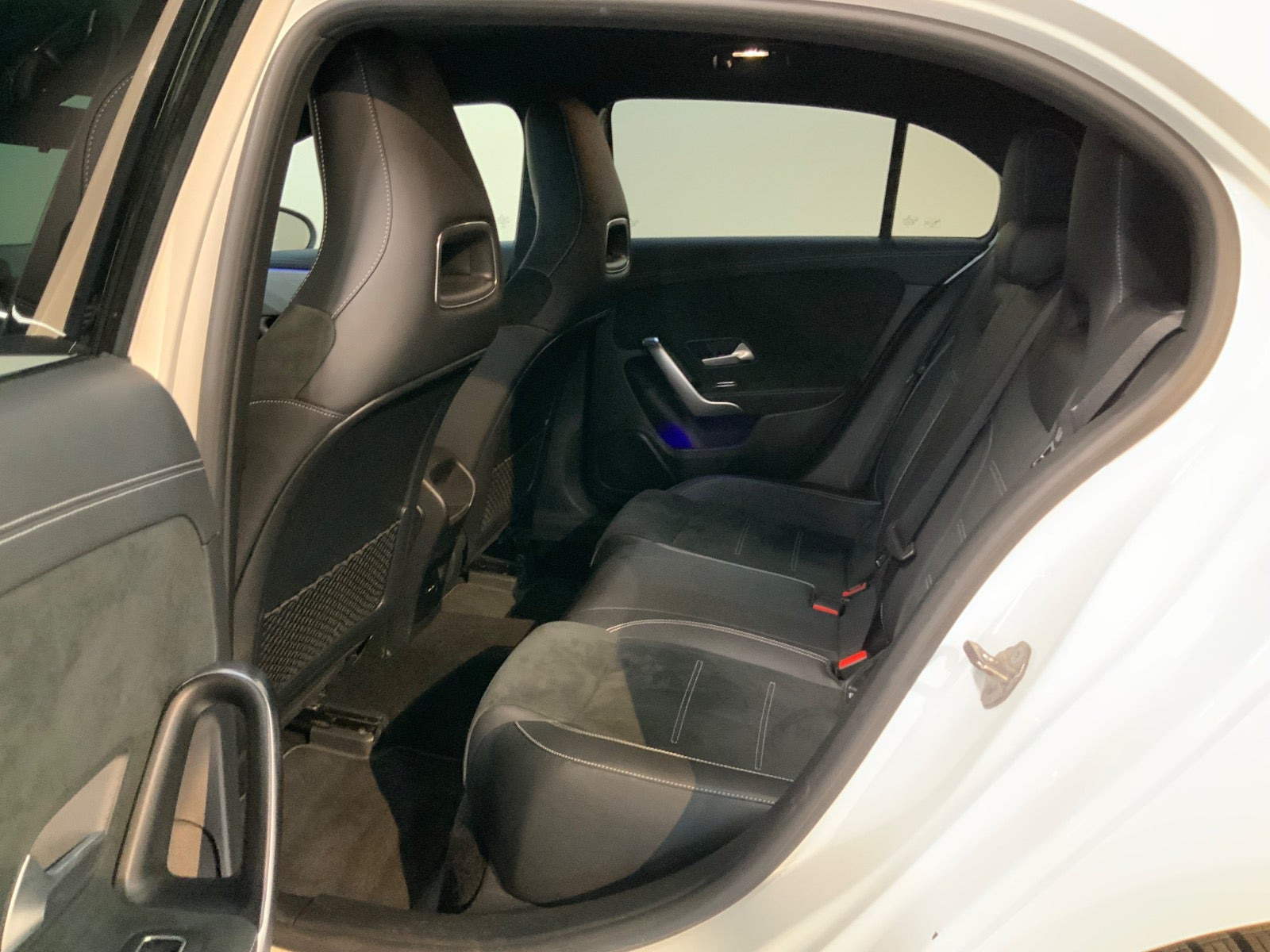 Hvid Mercedes A250 e fra 2020