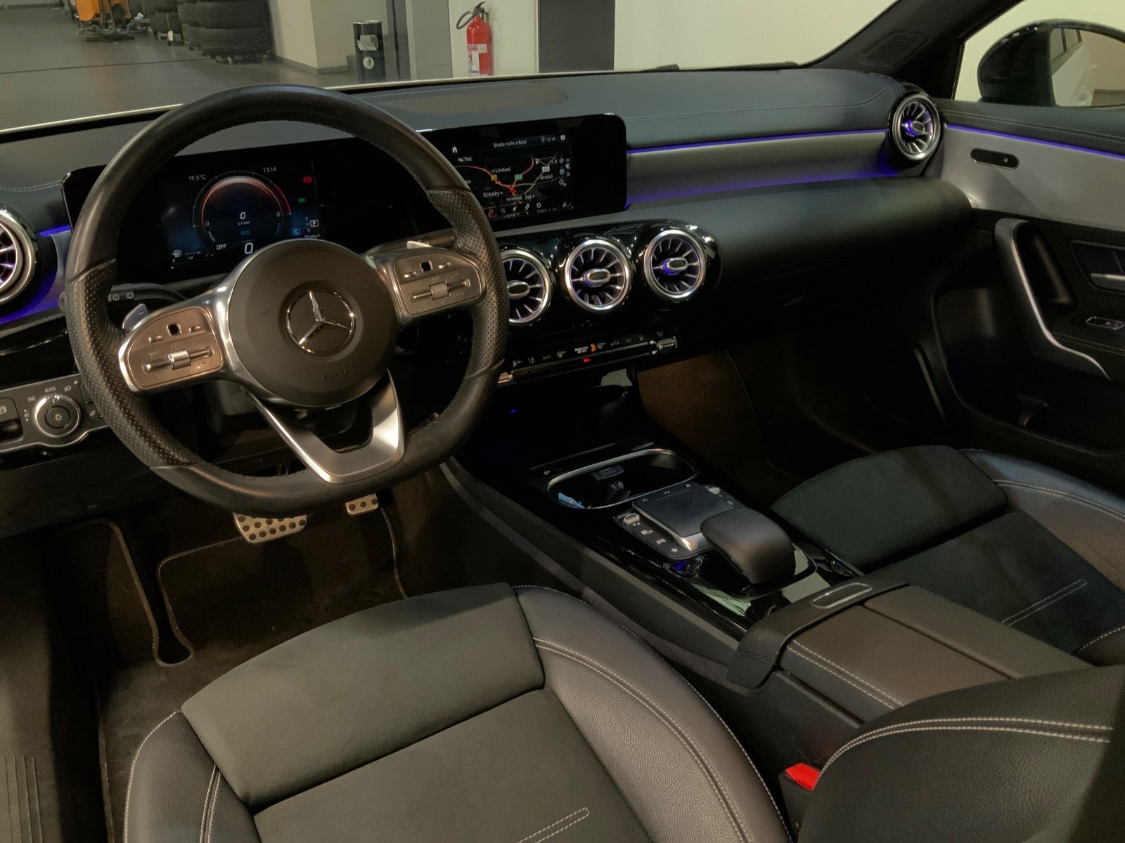 Hvid Mercedes A250 e fra 2020