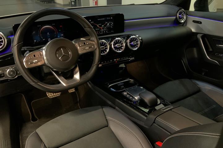 Hvid Mercedes A250 e fra 2020