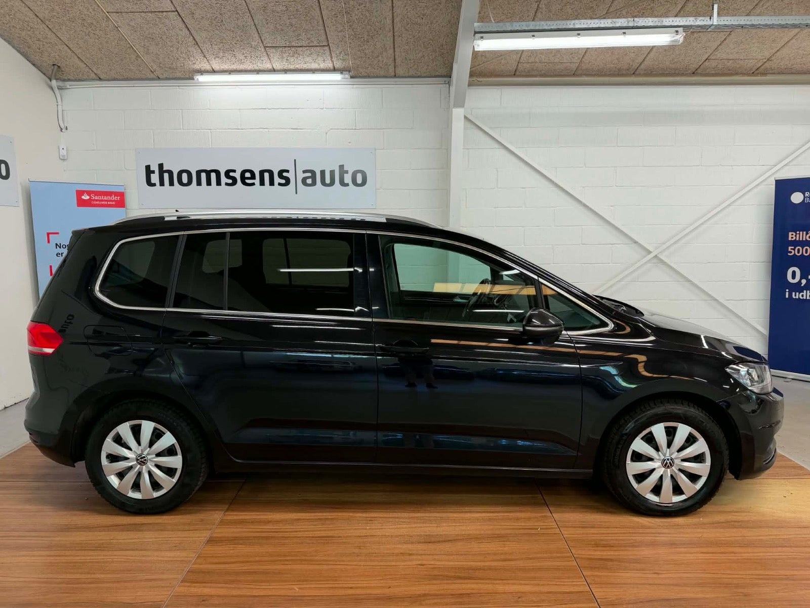 Sort VW Touran fra 2021