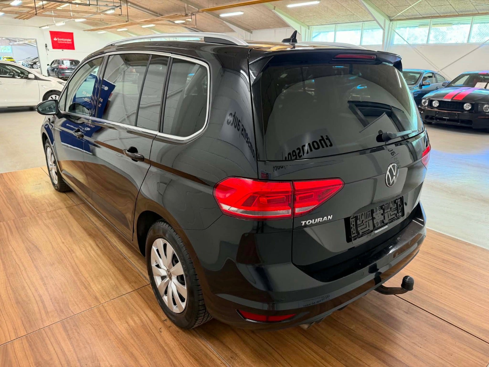 Sort VW Touran fra 2021