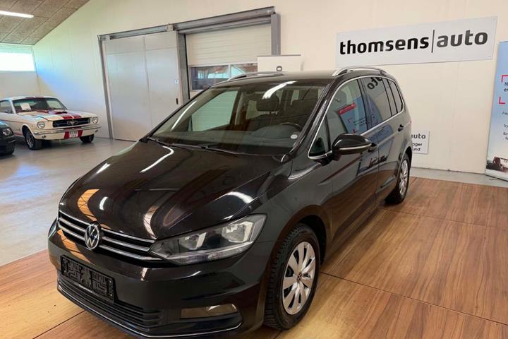 Sort VW Touran fra 2021