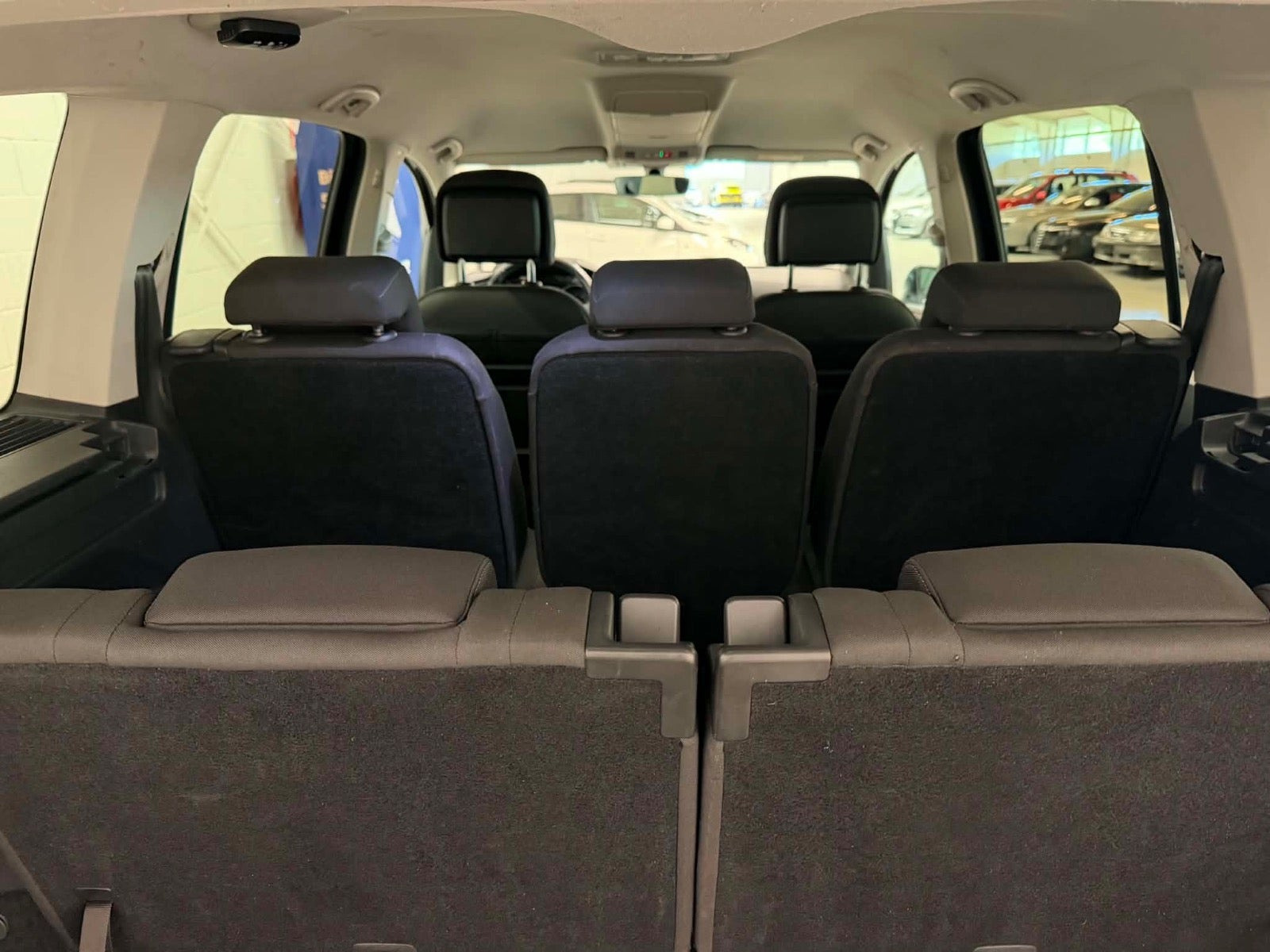 Sort VW Touran fra 2021