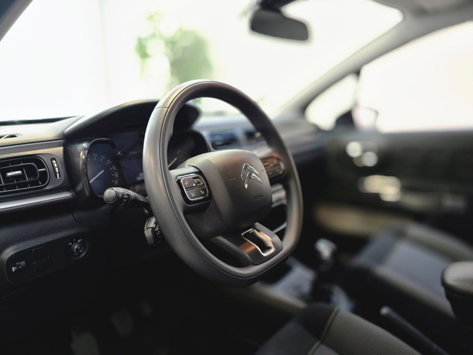 Grå Citroën C3 fra 2021