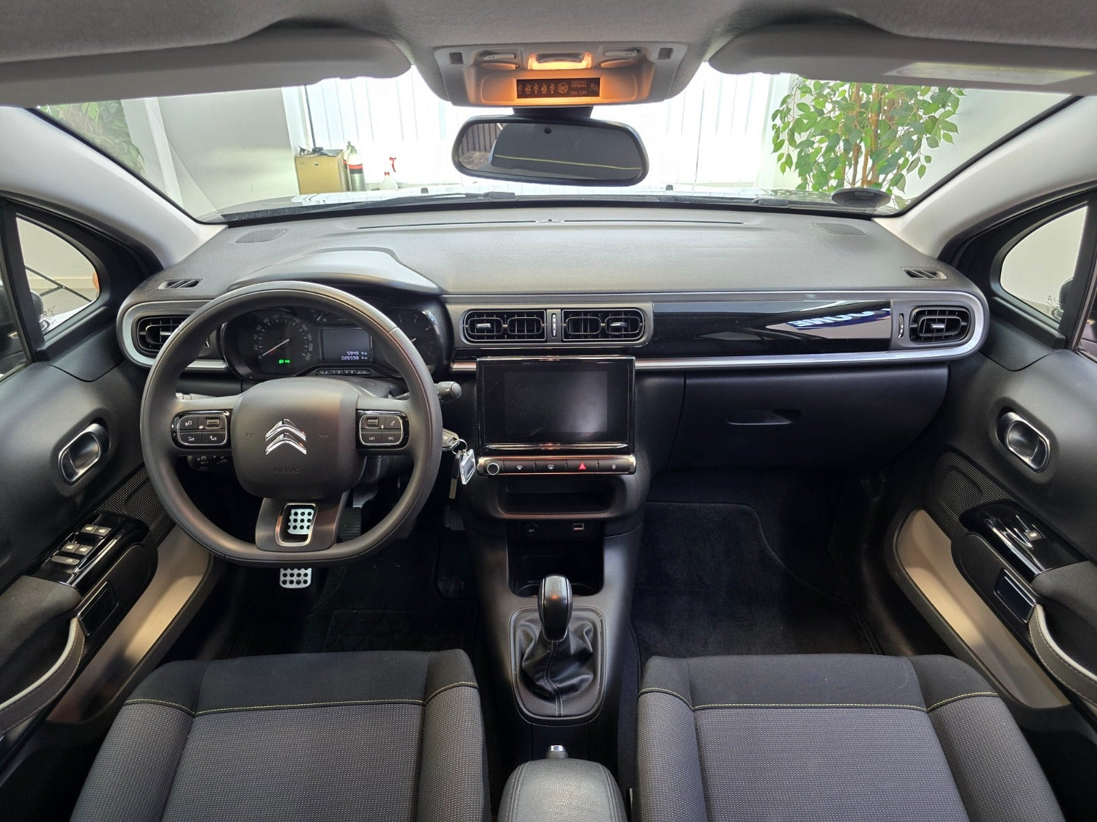 Grå Citroën C3 fra 2021