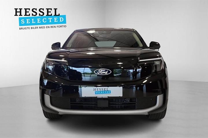 Sort Ford Explorer fra 2026