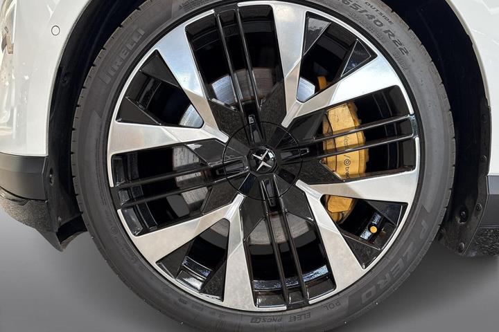 Hvid Polestar 4 fra 2024