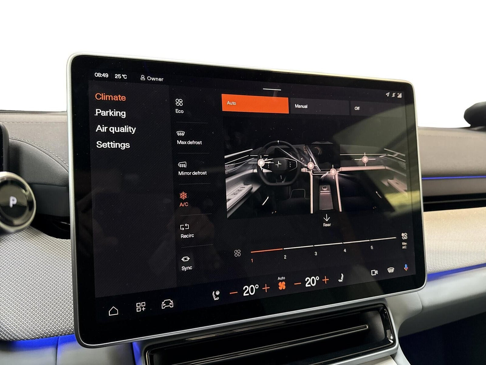 Hvid Polestar 4 fra 2024