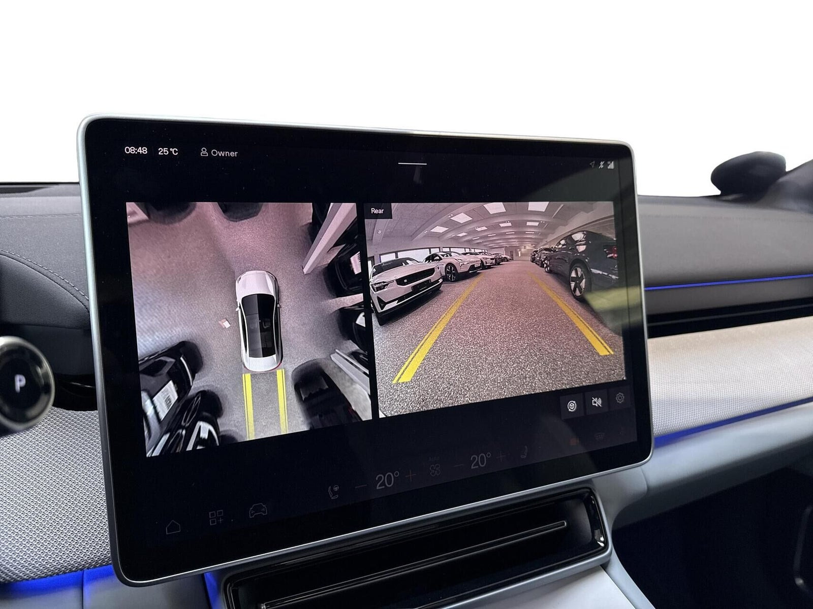 Hvid Polestar 4 fra 2024