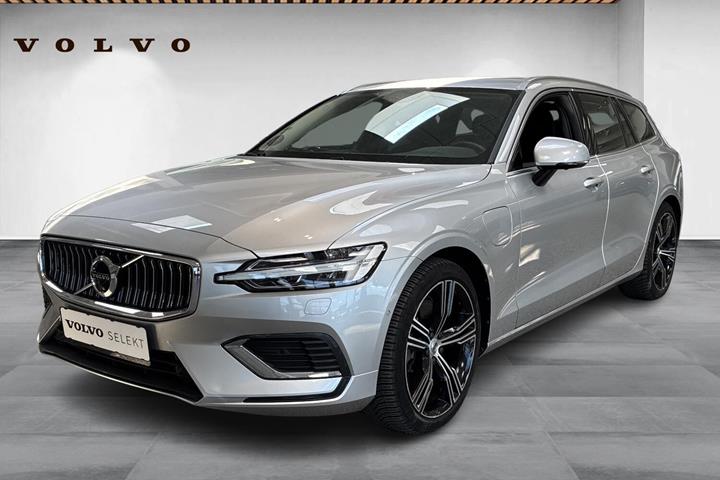 Sølv Volvo V60 fra 2021