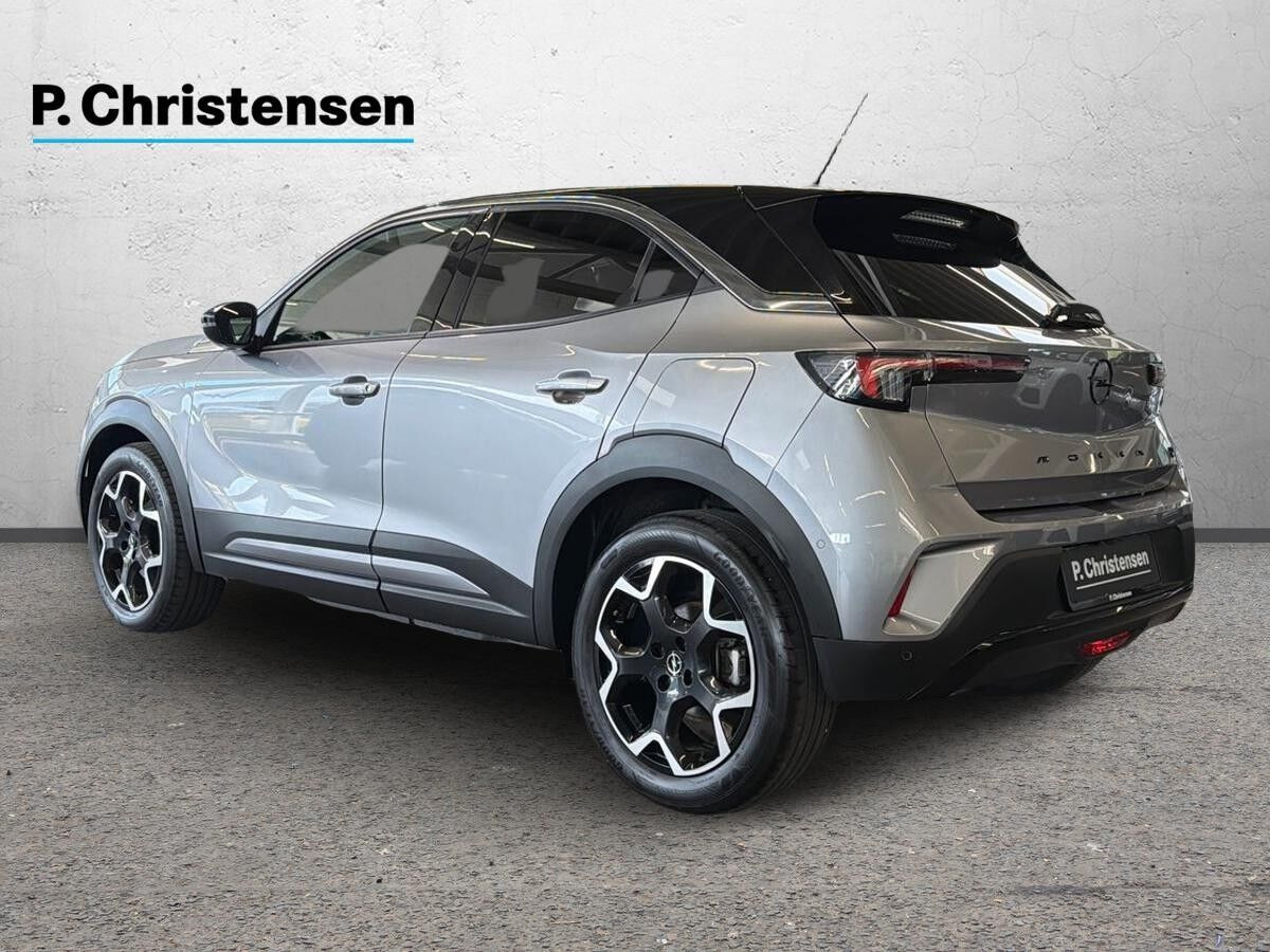 Grå Opel Mokka-e fra 2024