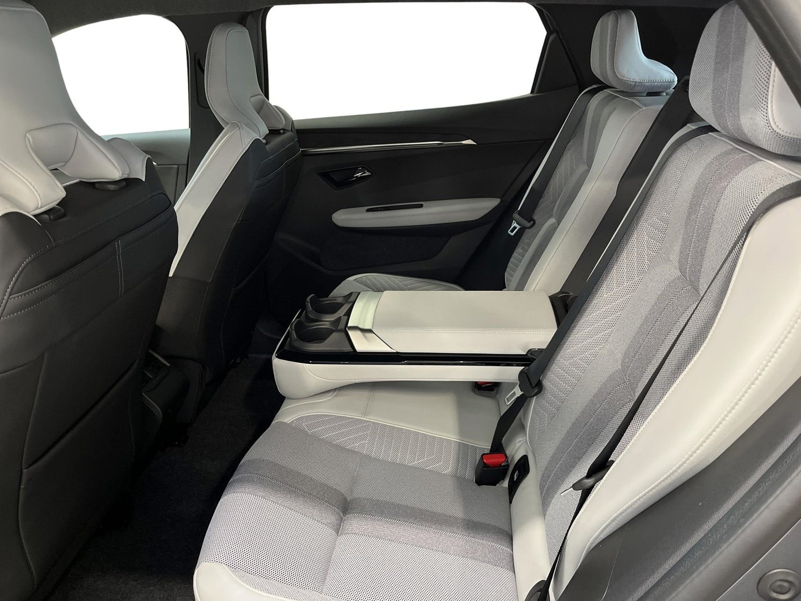 Grå Renault Scenic E-Tech fra 2025