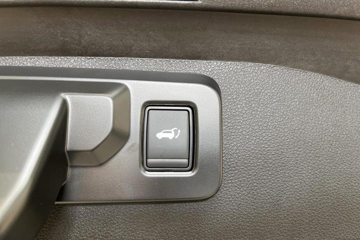 Grå Renault Scenic E-Tech fra 2025