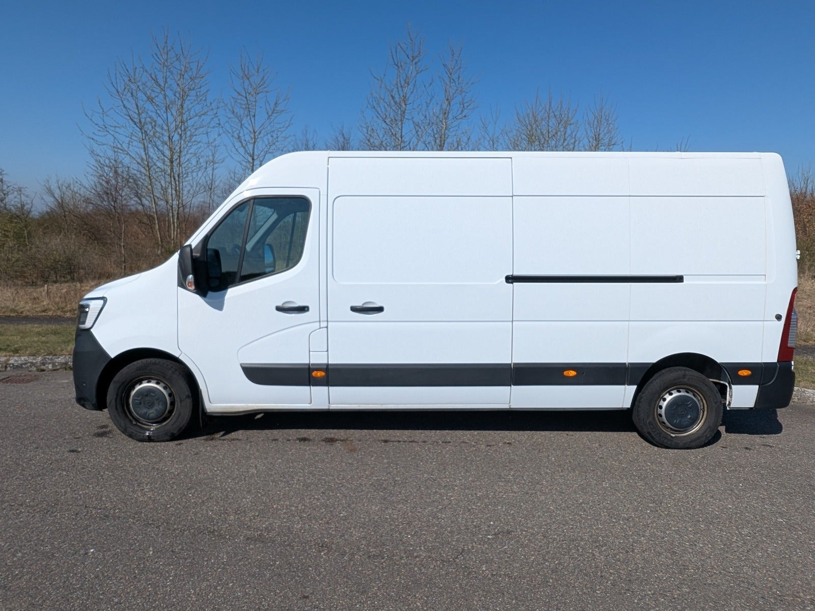 Hvid Renault Master IV T35 fra 2022