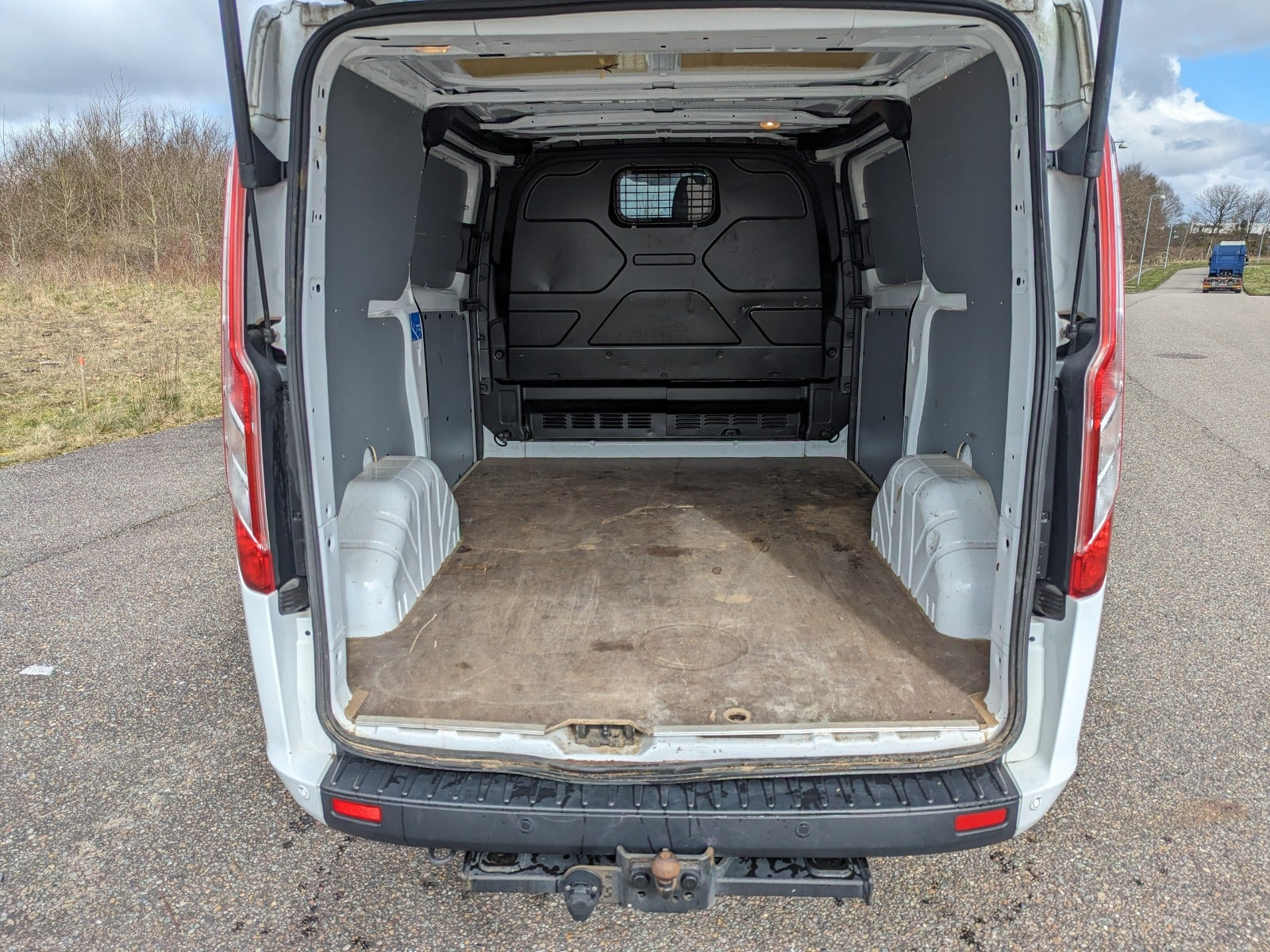 Hvid Ford Transit Custom 320 L1 fra 2022