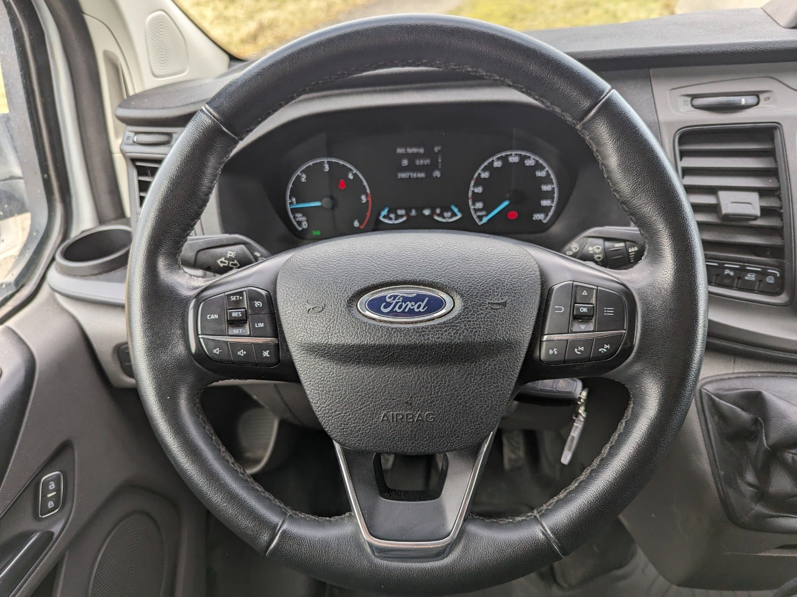 Hvid Ford Transit Custom 320 L1 fra 2022
