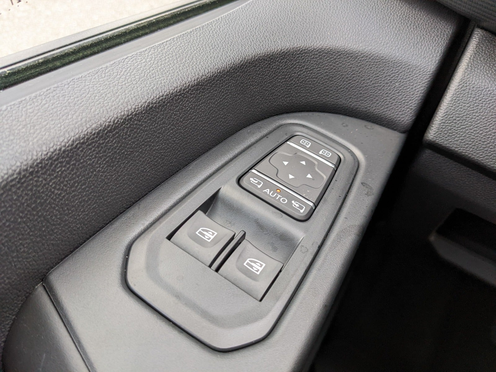 Hvid Renault Trafic fra 2022